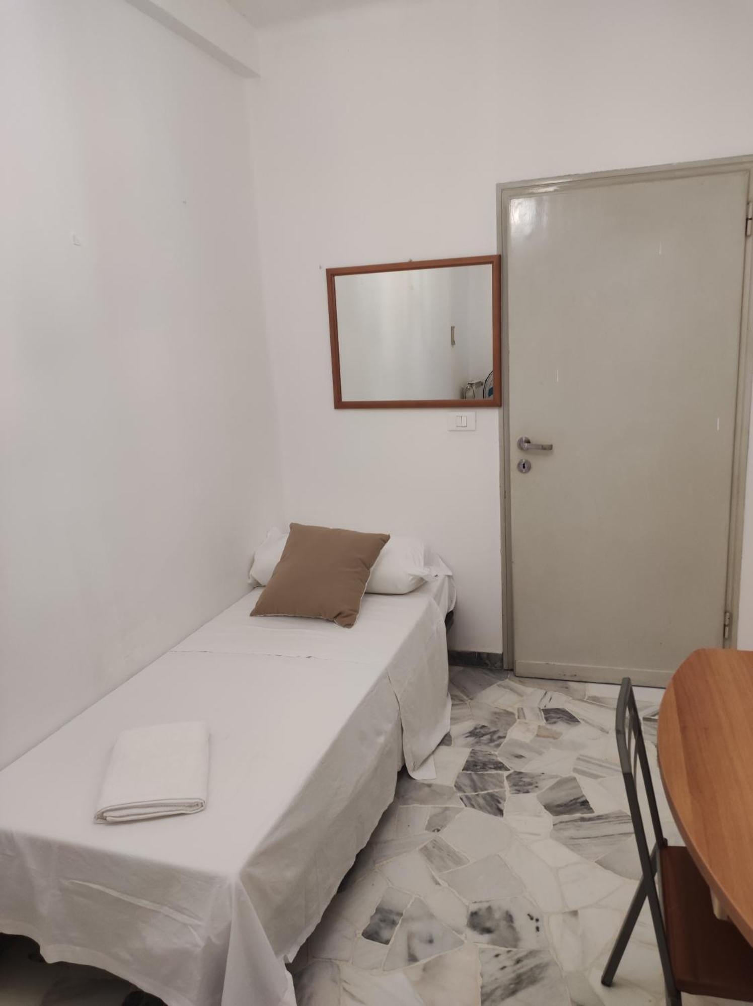 Abc Guest House ميستر المظهر الخارجي الصورة